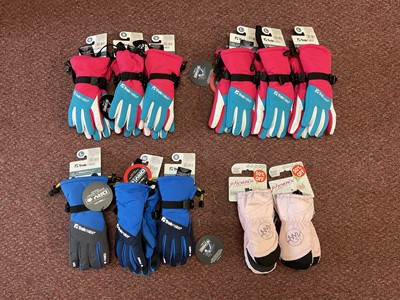 Lot 256 - Eleven pairs of Junior Gloves