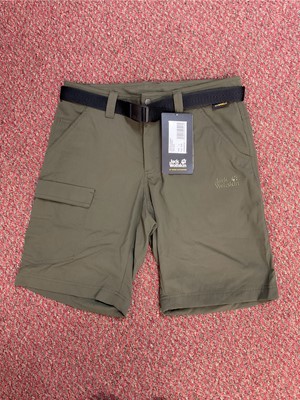 Lot 206 - Three Pairs of Jack Wolfskin Men’s Hoggar Shorts