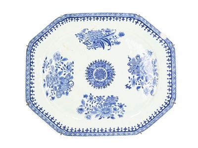 Lot 595 - A Chinese blue and white export porcelain meat plate.