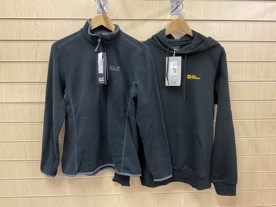 Lot 393 - Two Jack Wolfskin Men’s Jumpers