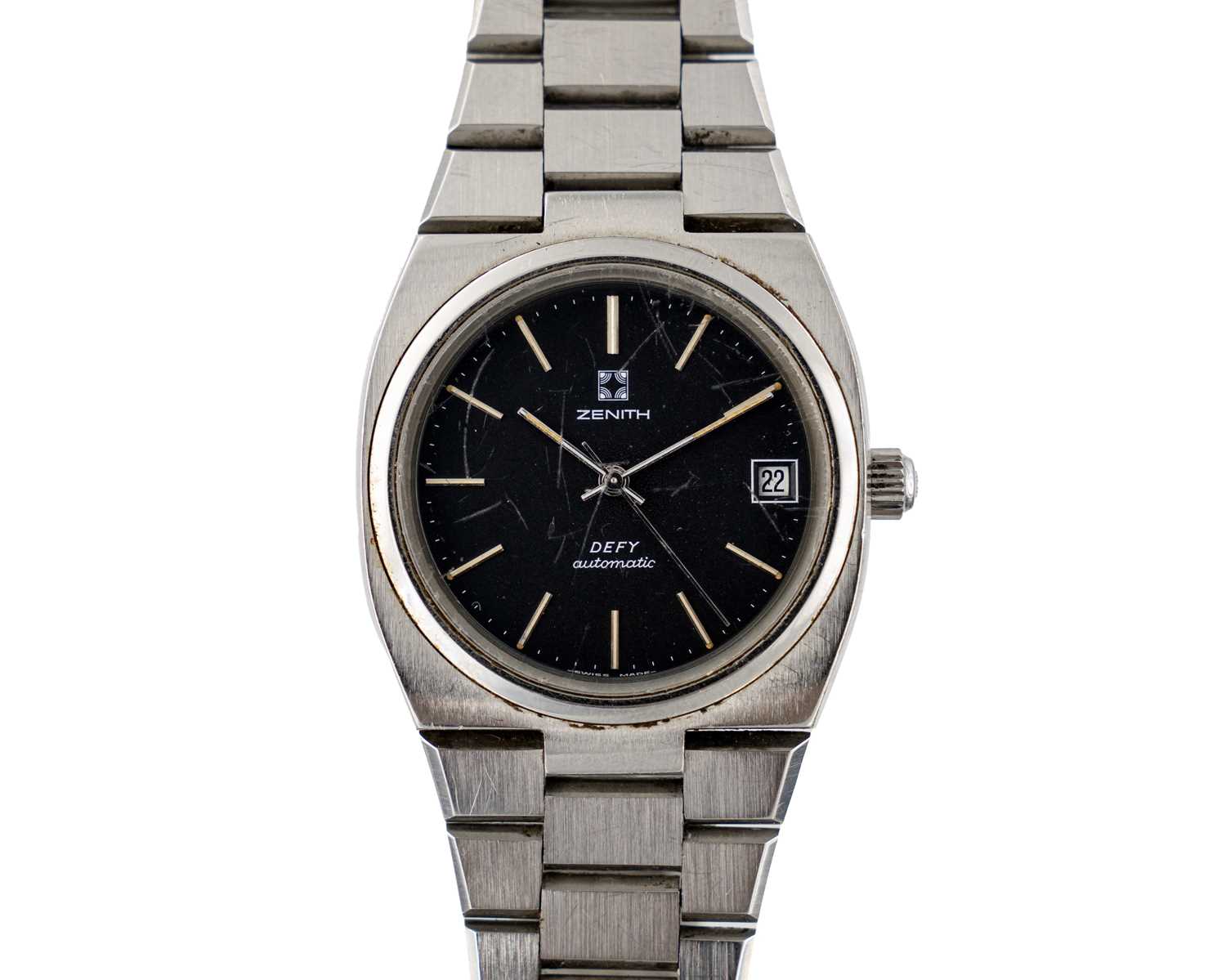 Lot 202 - ZENITH - A Defy automatic stainless steel
