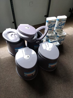 Lot 471 - Camping accessories