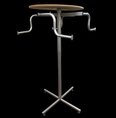 Lot 572 - A fixed height clothes rail.