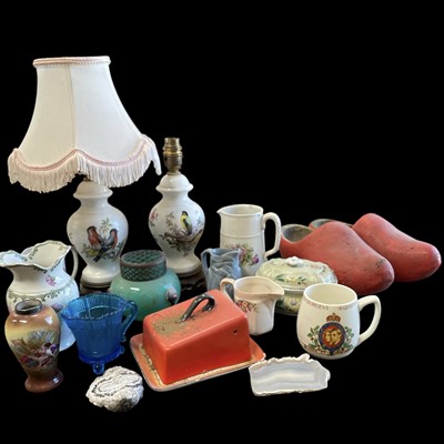 Lot 74 - A mixed lot to include a pair of lamps, a...