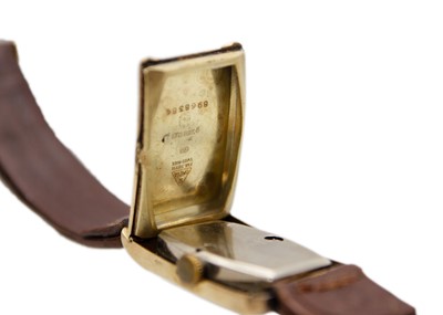 Lot 220 - OMEGA - An Art Deco 9k 1930's rectangular gentleman's manual wind wristwatch.