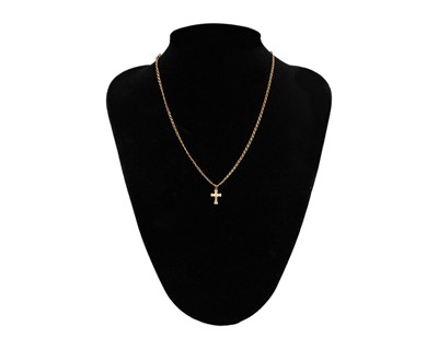 Lot 22 - A 9k gold cross pendant on fancy cable link chain.