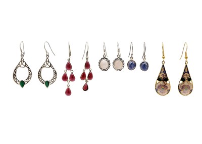 Lot 1 - An assortment of silver and gemstone jewellery.