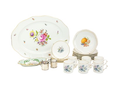 Lot 551 - A Herend porcelain platter.