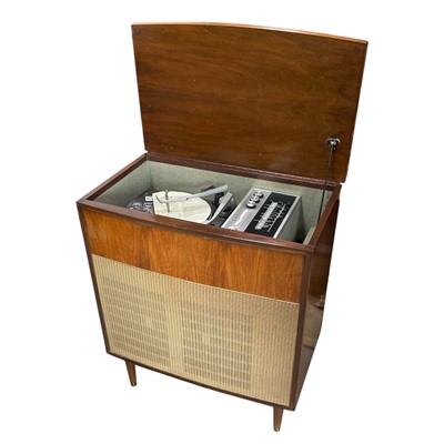 Lot 18 - A Vintage Bush SRG100 Radiogram with...