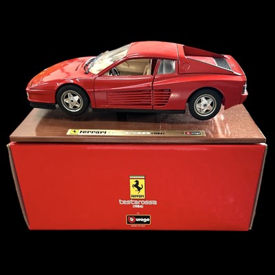 Lot 133 - A scale model of a Ferrari Testarossa (1984)...