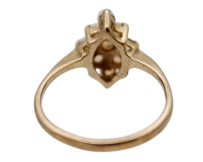 Lot 2 - A 9k opal set cluster ring.