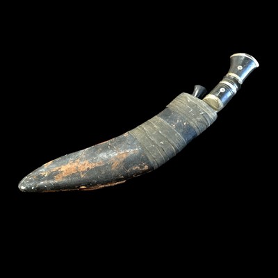 Lot 160 - A vintage Kukri with its Karda and Chakmak...