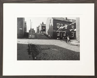 Lot 128 - Ander GUNN (XX-XXI)