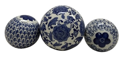 Lot 72 - Three Chinese porcelain blue and white...