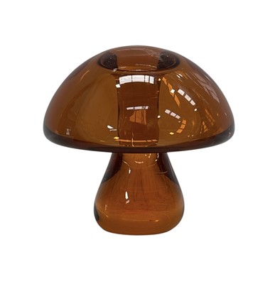 Lot 42 - A Wedgwood art glass mushroom paperweight,...