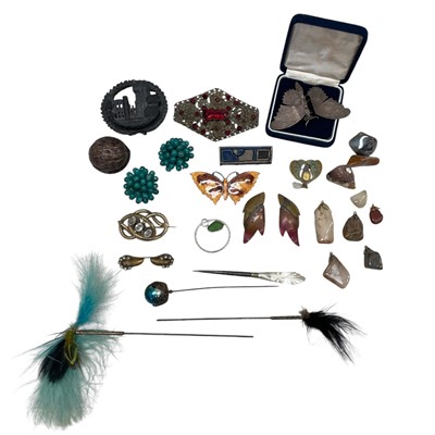 Lot 133 - Vintage Jewellery and Hat pins with a White...