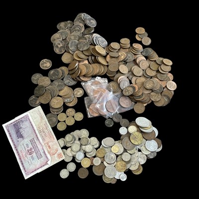 Lot 87 - A collection of mostly GB copper coinage, some...