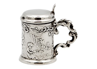Lot 195 - An Edwardian silver miniature tankard by Berthold Muller.