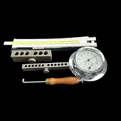 Lot 141 - A mixed lot of scientific interest items,...