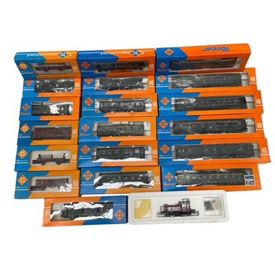 Lot 20 - A collection of boxed Roco H0/00 Coaches,...