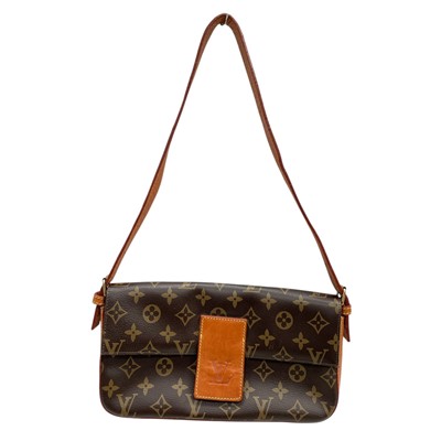 Lot 170 - A spurious Louis Vuitton Pochette shoulder bag.