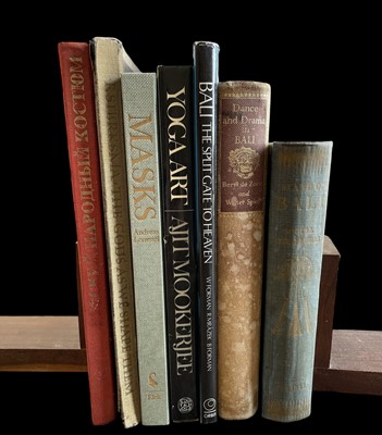 Lot 91 - Seven books, including about Bali, Masks, Yoga...