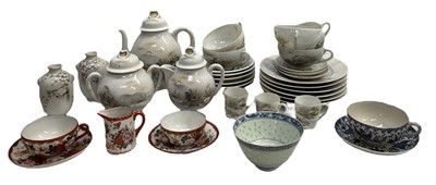 Lot 68 - Chinese and Japanese porcelain, together with...