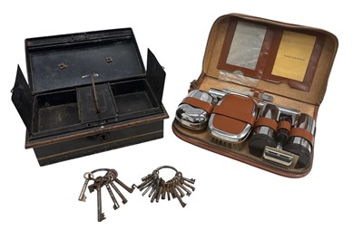 Lot 121 - A complete chromium plate gentlemen's grooming...