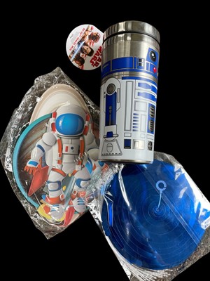 Lot 163 - An officially licensed R2-D2 Star Wars Mug,...
