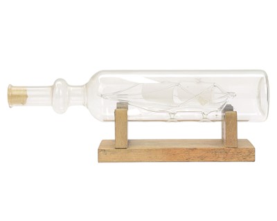 Lot 12 - Eight ships in bottles.