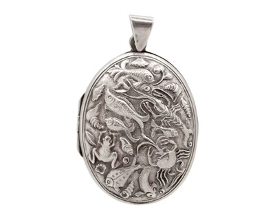 Lot 219 - An unusual silver locket with a fish, shellfish, and frog embossed decoration.
