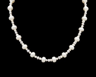 Lot 71 - A freshwater pearl necklace and bracelet set.