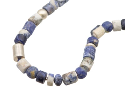 Lot 403 - Roberta HOPKINS