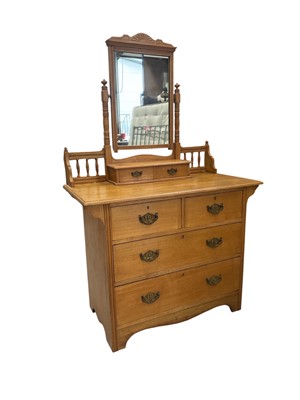 Lot 152 - An Oak Dressing Table. The Table measures...