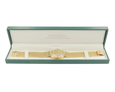 Lot 1024 - INTERNATIONAL WATCH CO, FOR TIFFANY & CO- A fine 18k automatic gentleman's bracelet wristwatch.