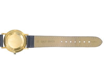 Lot 1046 - OMEGA - An 18k manual wind gentleman's dress wristwatch.