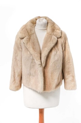 Lot 355 - Furs.