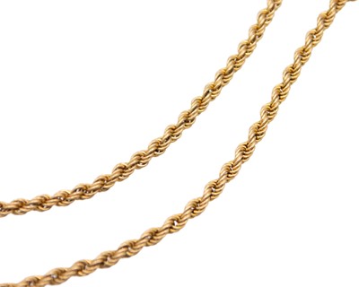 Lot 92 - A 9k gold 18" rope neck chain.