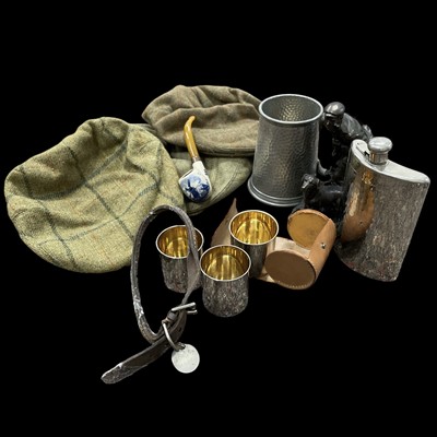 Lot 35 - A mixed lot of sporting/countryside items.