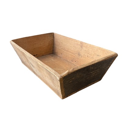 Lot 87 - A Vintage wooden crate. 60 x 38 x 16cm.