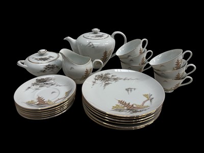 Lot 92 - A Japanese 'Sone' china teaset, complete with...