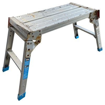 Lot 91 - A Mac Allister Work Platform. 47cm platform...