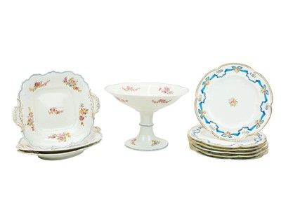 Lot 648 - A set of six Minton dessert plates.