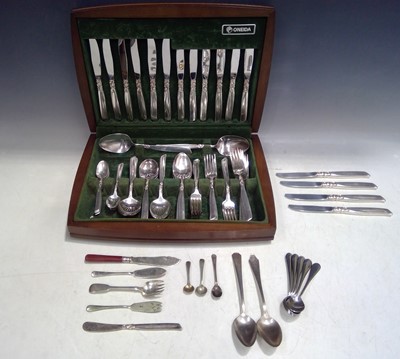 Lot 130 - Oneida canteen of cutlery with additional...
