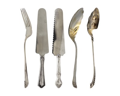 Lot 146 - An American sterling silver serving spoon and fork, and a white metal serving spoon