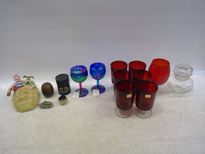Lot 73 - A Miscellany of Glass and Ceramics.