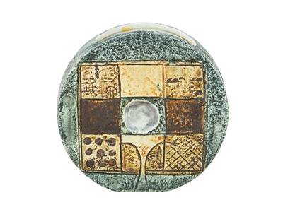 Lot 679 - A small Troika wheel vase.