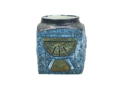 Lot 656 - A Troika marmalade pot.