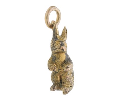 Lot 1 - A 9k gold rabbit pendant.