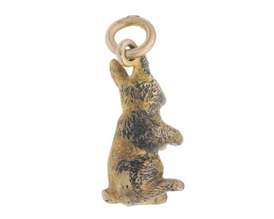 Lot 1 - A 9k gold rabbit pendant.